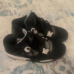 Nike Kids Black and White Sneakers